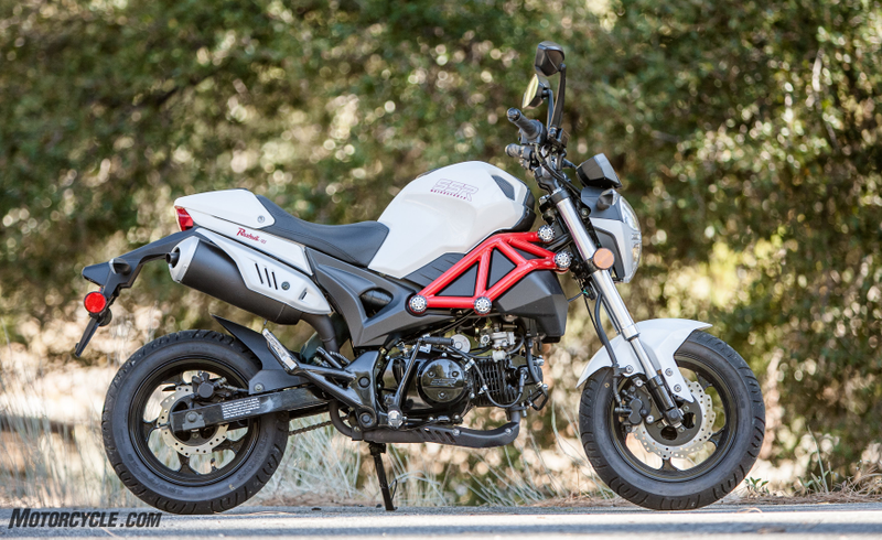Illustration for article titled Worst Photo Ever of: Grom Clone